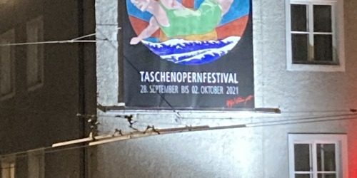 TOF "Hilfe! Undine geht" in der Szene Salzburg