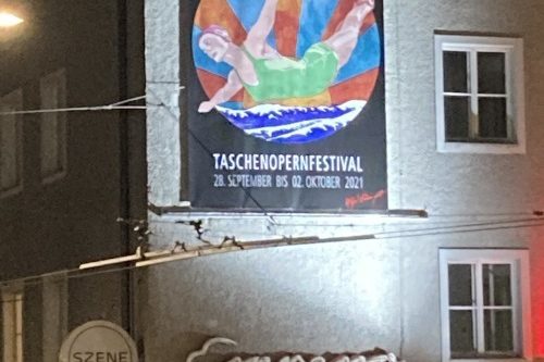 "Hilfe! Undine geht" in der Szene Salzburg